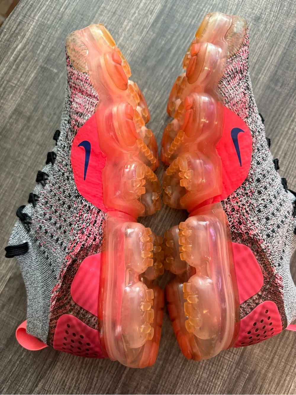 Nike Air VaporMax Flyknit 2 Ultramarine Hot Punch Pink Gray Women’s 8.5